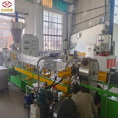 China Parallel Co-Rotating Twin Screw Extruder Wood Plastic Pelletizing Machine